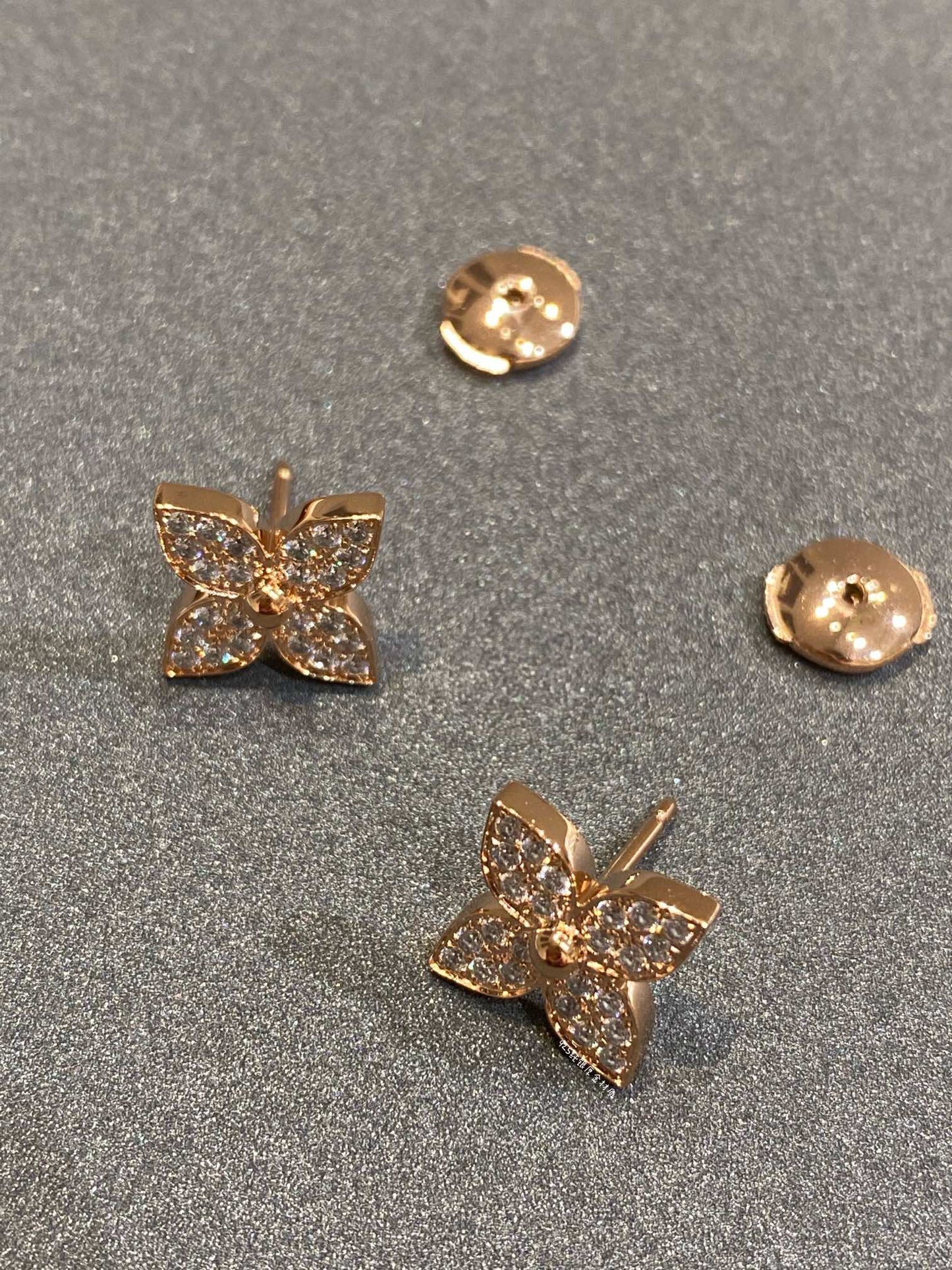 ¡®Lume Jewelry¡¯STAR DIAMOND EARRINGS