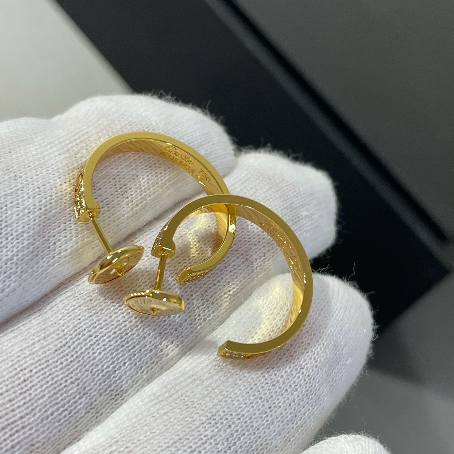 ¡®Lume Jewelry¡¯LOVE DIAMOND GOLD HOOP EARRINGS