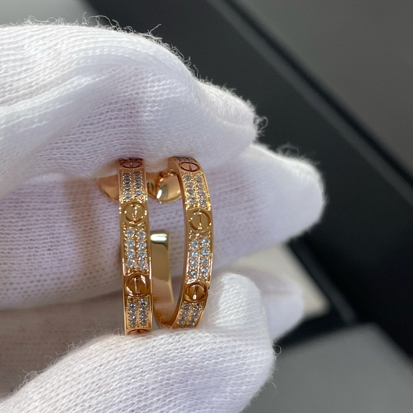 ¡®Lume Jewelry¡¯LOVE DIAMOND PINK GOLD HOOP EARRINGS