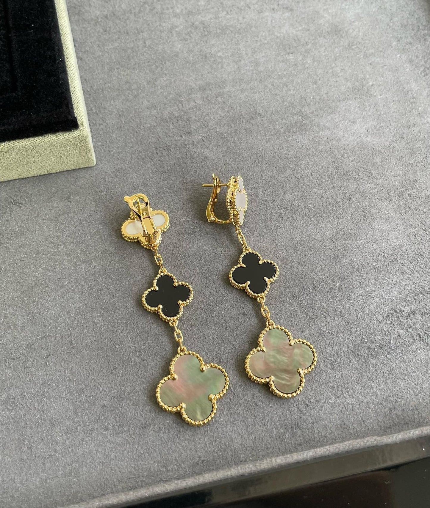 ¡®Lume Jewelry¡¯CLOVER 3 MOTIF MOP ONYX DARK MOP PINK GOLD EARRINGS
