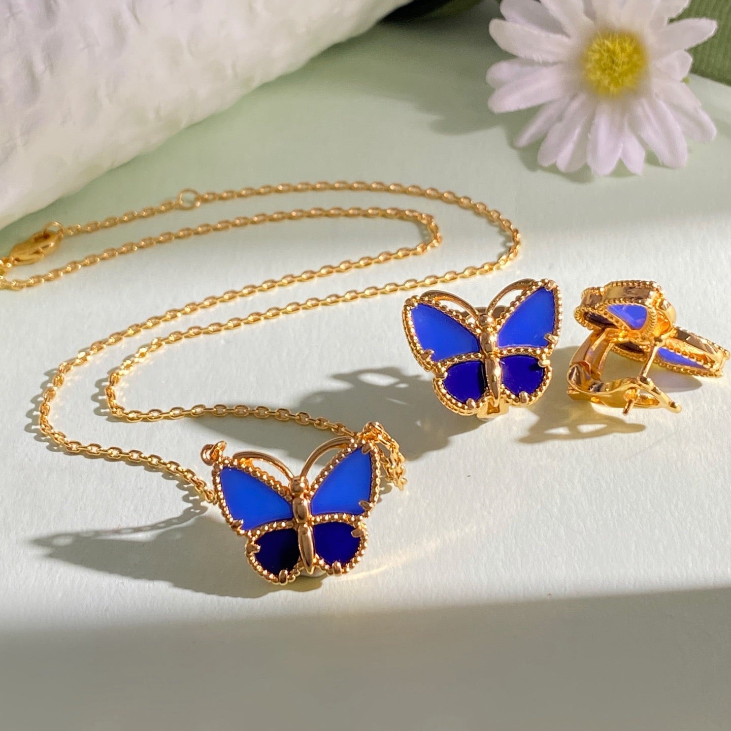 ¡®Lume Jewelry¡¯ Sweet Alhambra Butterfly Earstuds, Blue Chalcedony