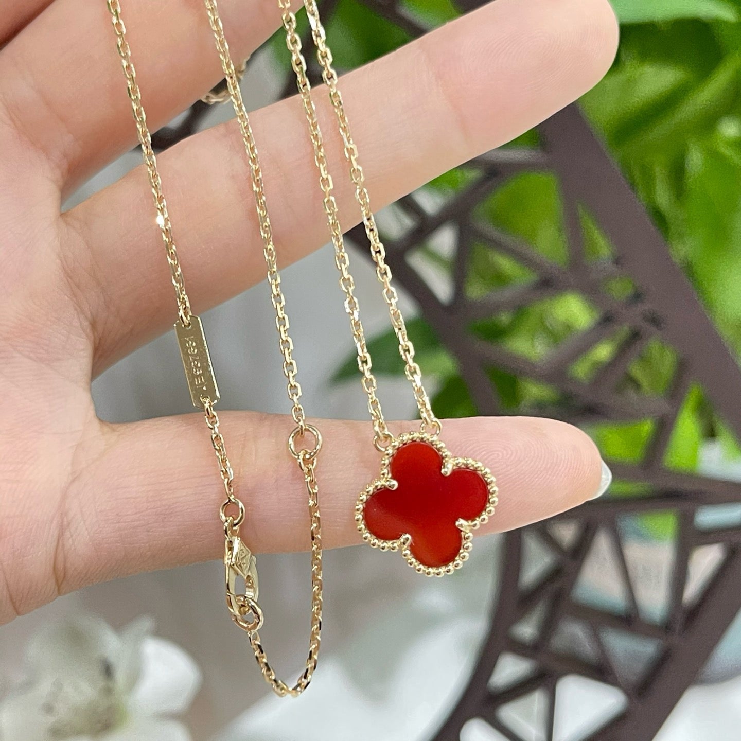 ¡®Lume Jewelry¡¯CLOVER 15MM CARNELIAN SINGLE FLOWER NECKLACE
