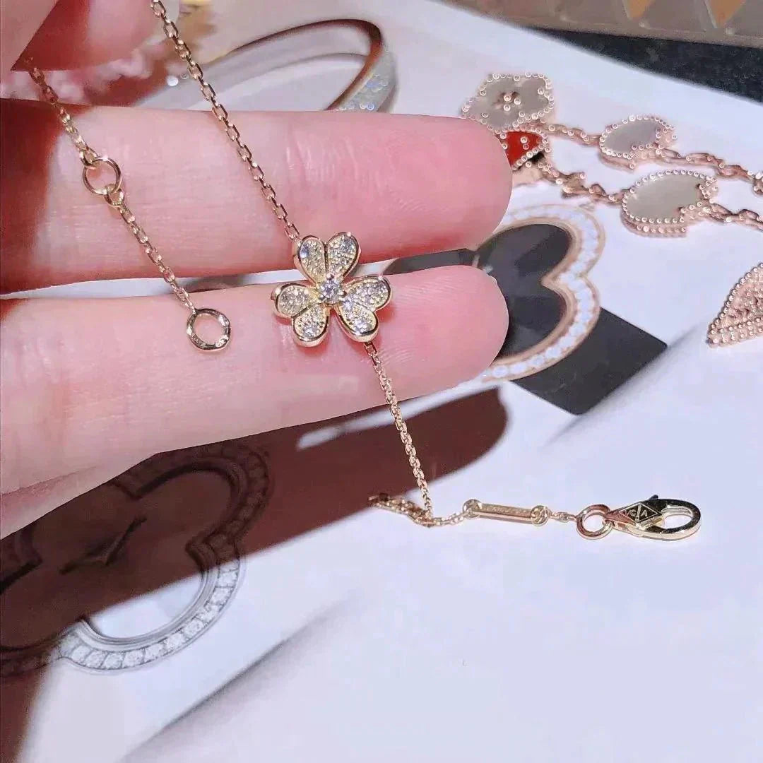 ¡®Lume Jewelry¡¯FRIVOLE GOLD FLOWER DIAMOND BRACELET