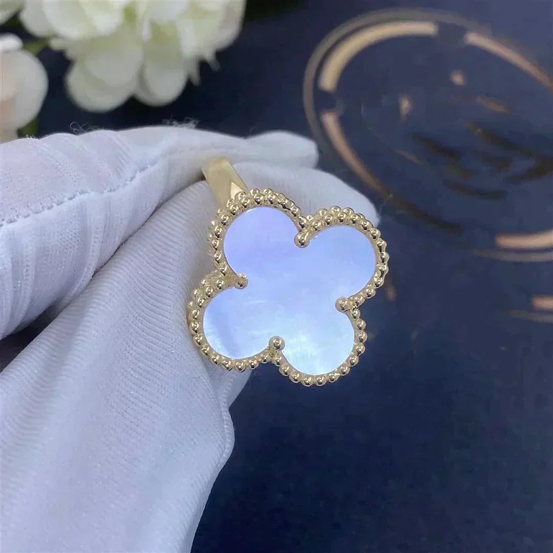 ¡®Lume Jewelry¡¯CLOVER WHITE MOP RING