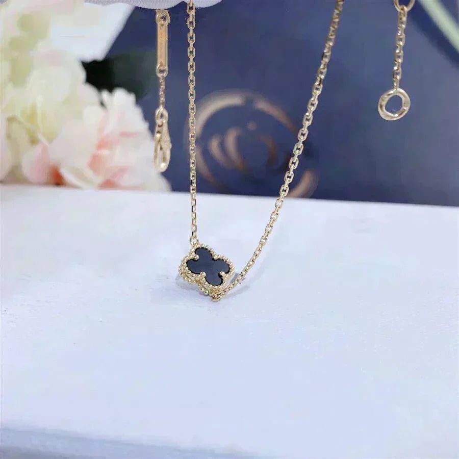 ¡®Lume Jewelry¡¯CLOVER ONYX SINGLE FLOWER BRACELET