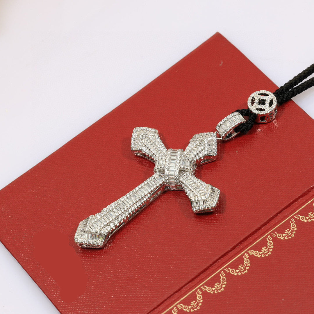 ¡®Lume Jewelry¡¯Pave Cross Pendant Necklace