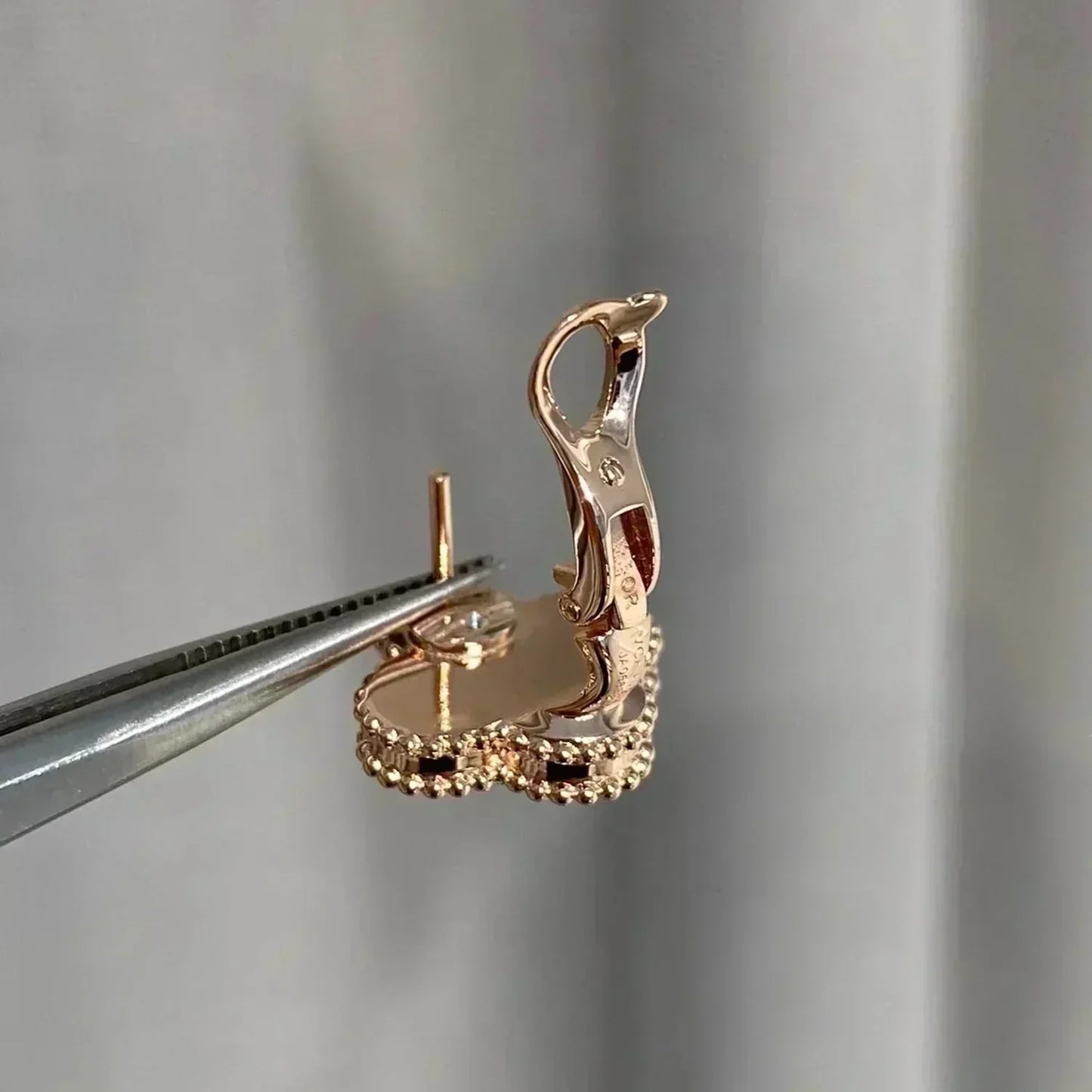 ¡®Lume Jewelry¡¯CLOVER MEDIUM 1 MOTIFS  PINK MOP DIAMOND EARRINGS
