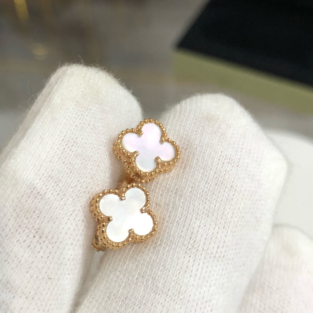 ¡®Lume Jewelry¡¯CLOVER MINI GOLD EARRINGS