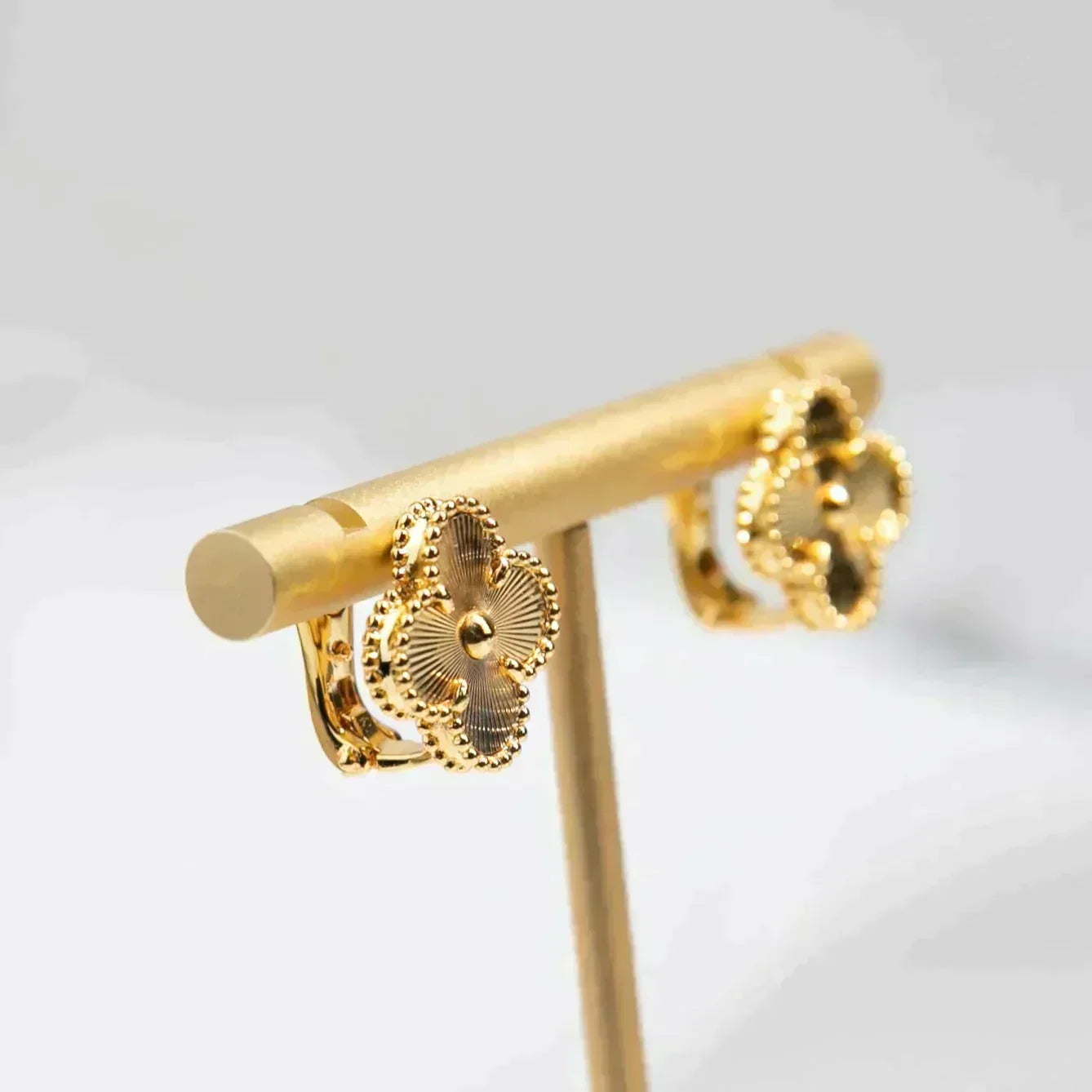 ¡®Lume Jewelry¡¯CLOVER MEDIUM 1 MOTIFS LASER EARRINGS