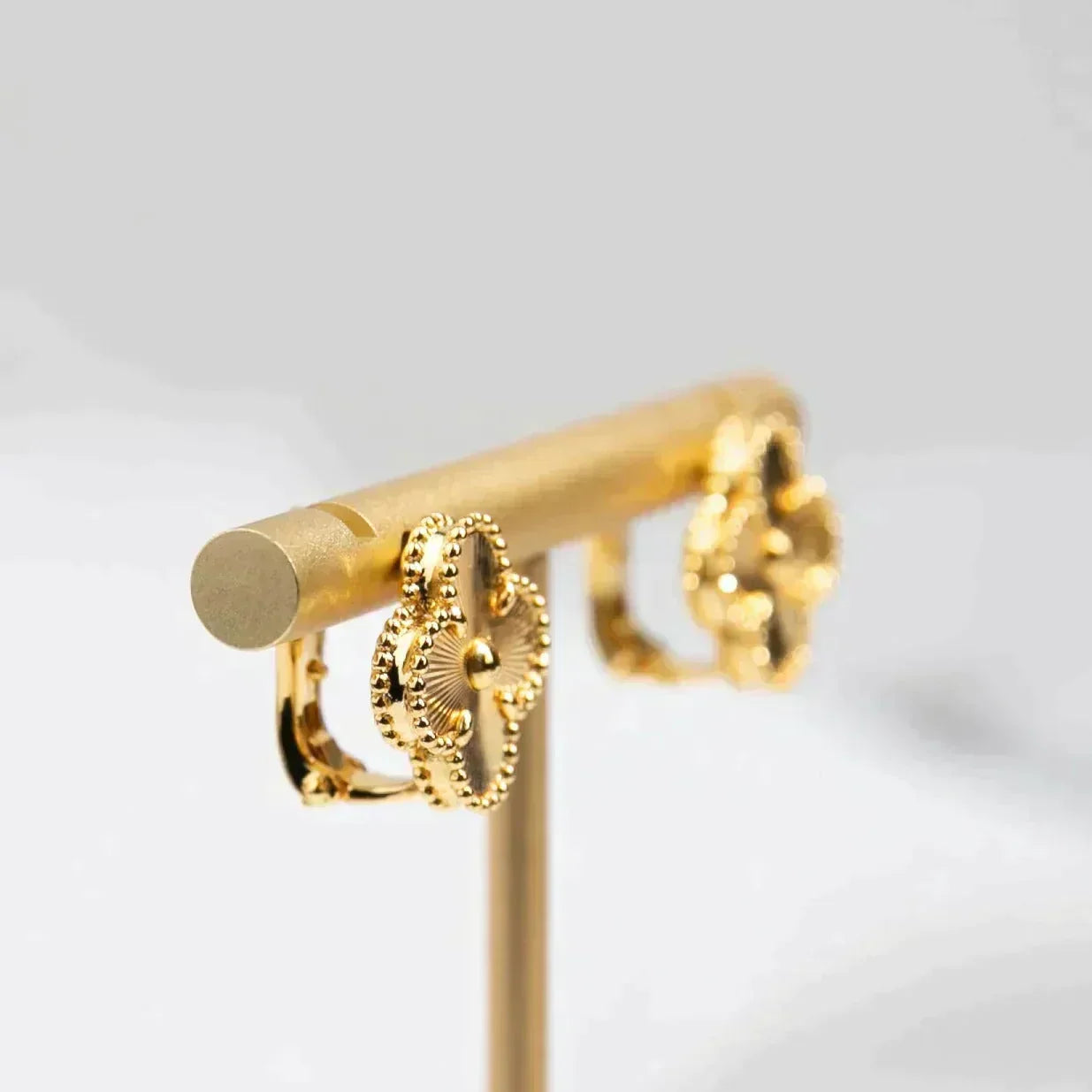 ¡®Lume Jewelry¡¯CLOVER MEDIUM 1 MOTIFS LASER EARRINGS