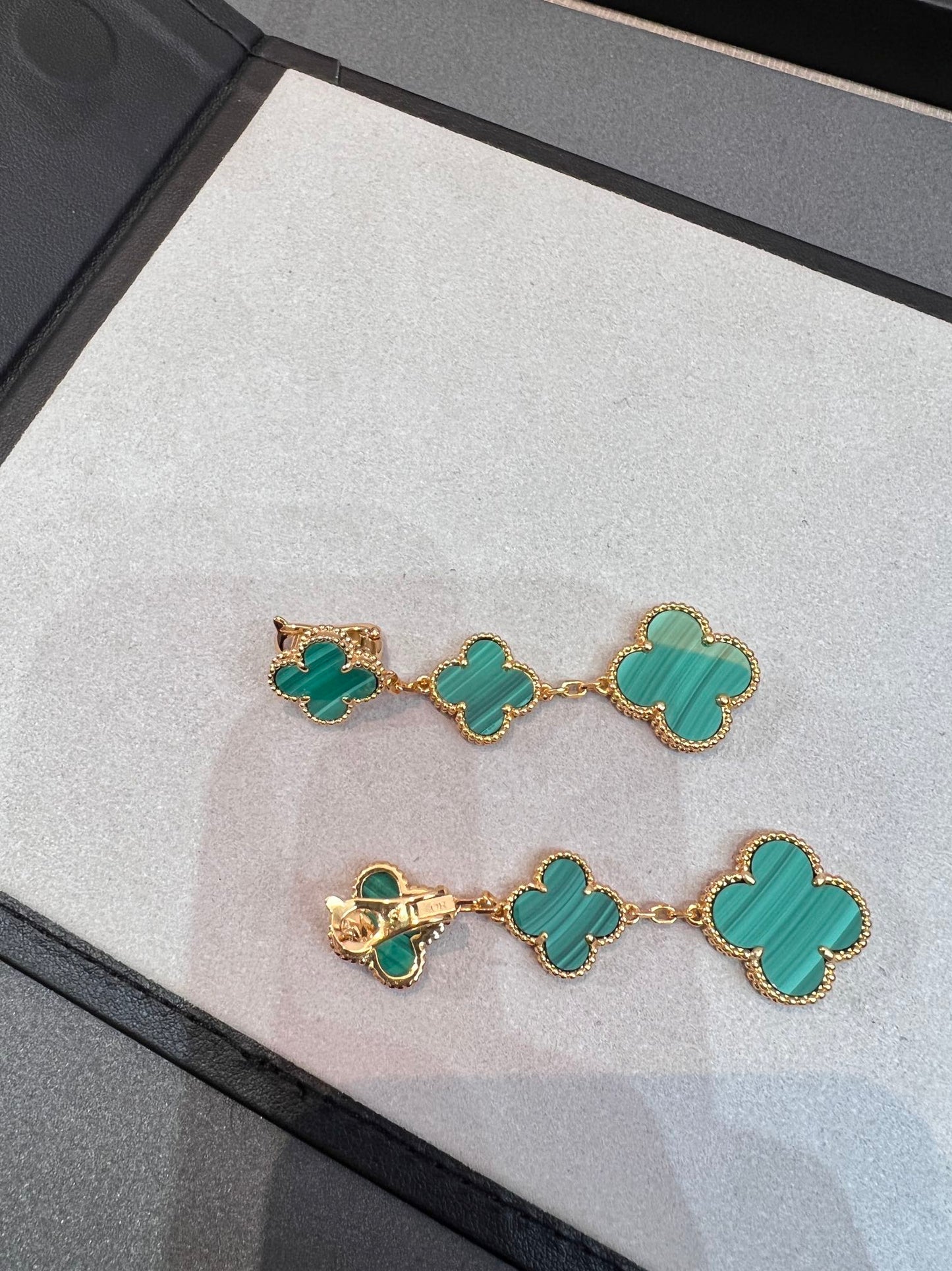 ¡®Lume Jewelry¡¯CLOVER MALACHITE 3 MOTIFS GOLD