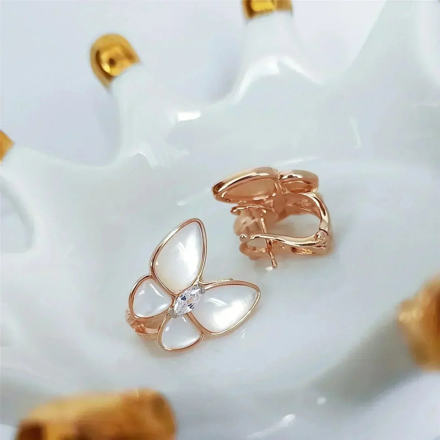 ¡®Lume Jewelry¡¯BUTTERFLY MOP DIAMOND EARRINGS