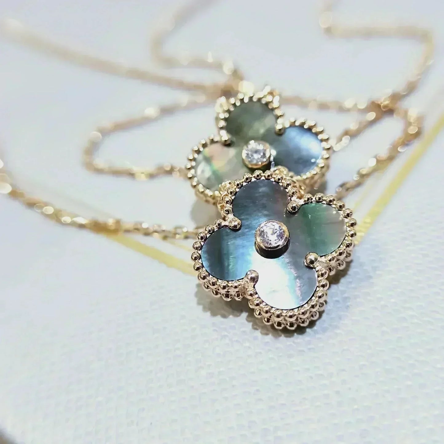 ¡®Lume Jewelry¡¯CLOVER 15MM DIAMOND AND MOTHER-OF-GREY NECKLACE