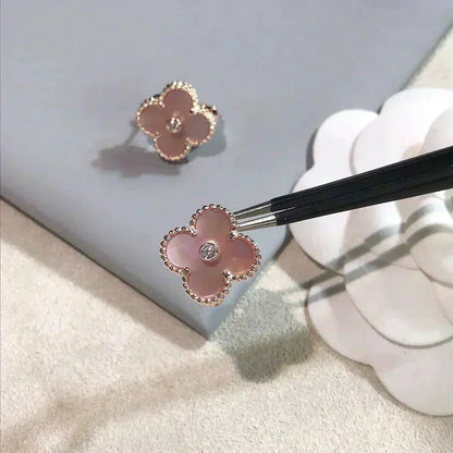 ¡®Lume Jewelry¡¯CLOVER MEDIUM 1 MOTIFS  PINK MOP DIAMOND EARRINGS