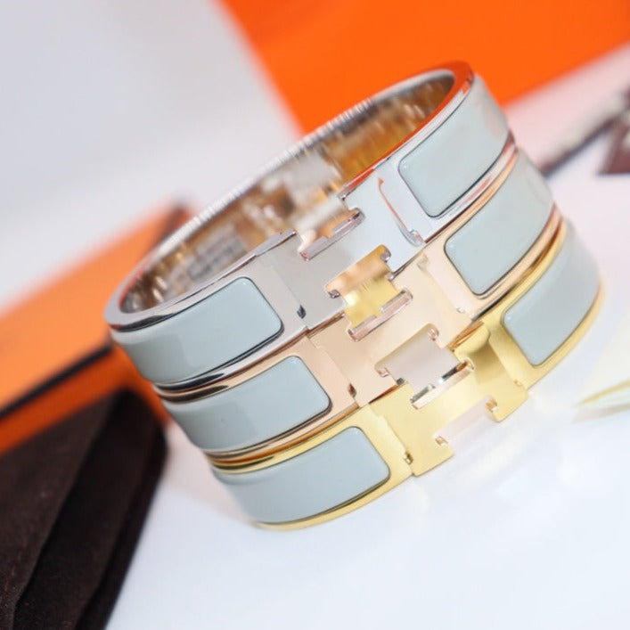 ¡®Lume Jewelry¡¯H LIGHT BLUE BRACELET