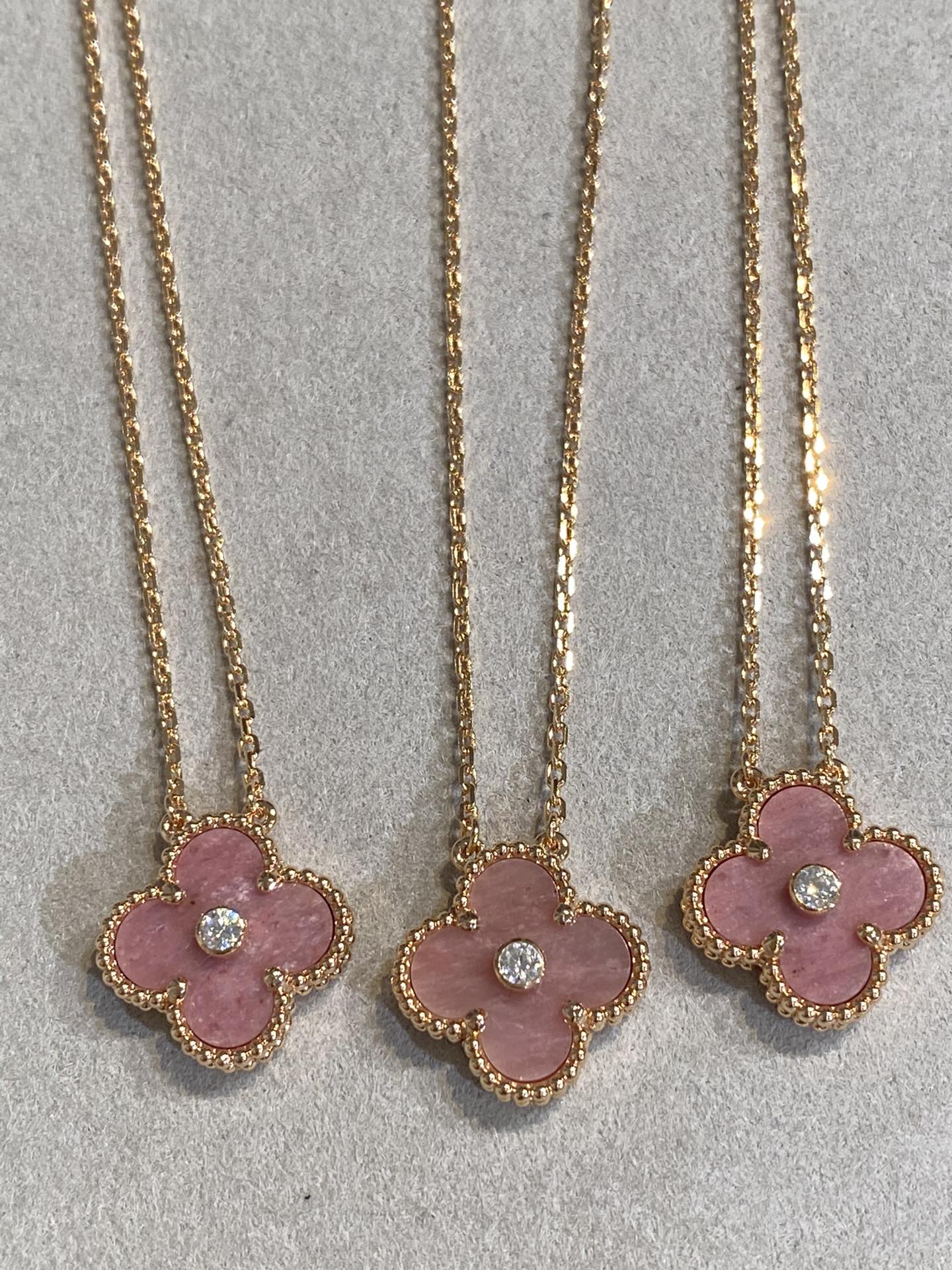 ¡®Lume Jewelry¡¯CLOVER 15MM DIAMOND RHODONITE NECKLACE