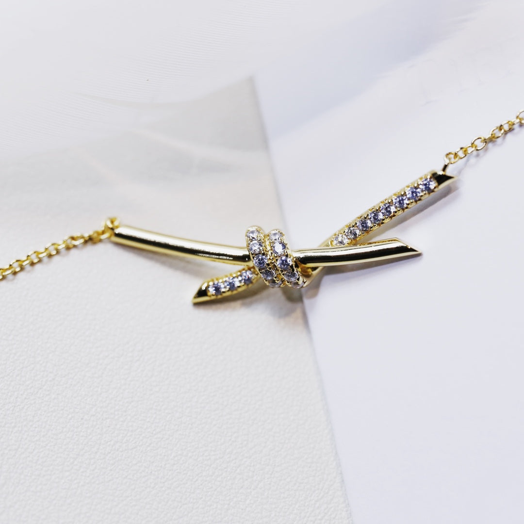 [Lume Jewelry]KNOT NECKLACE GOLD DIAMONDS