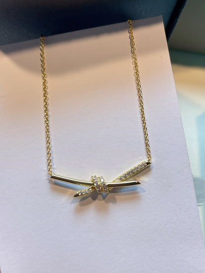 [Lume Jewelry]KNOT NECKLACE GOLD DIAMONDS