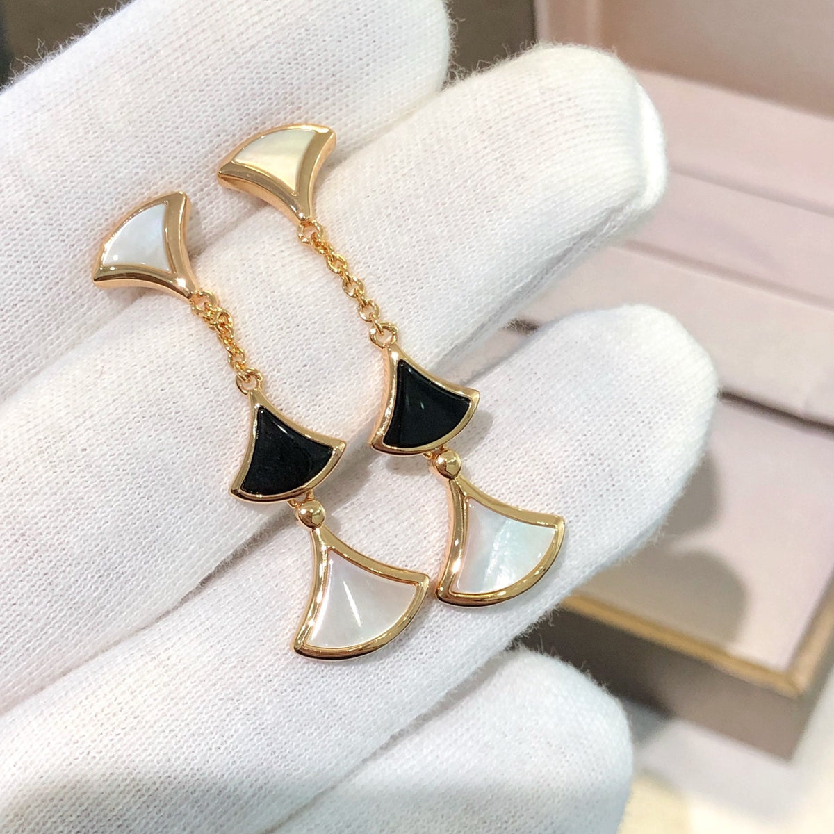 [Lume Jewelry]DREAM EARRINGS 3 MOTIFS ONYX MOP PINK GOLD