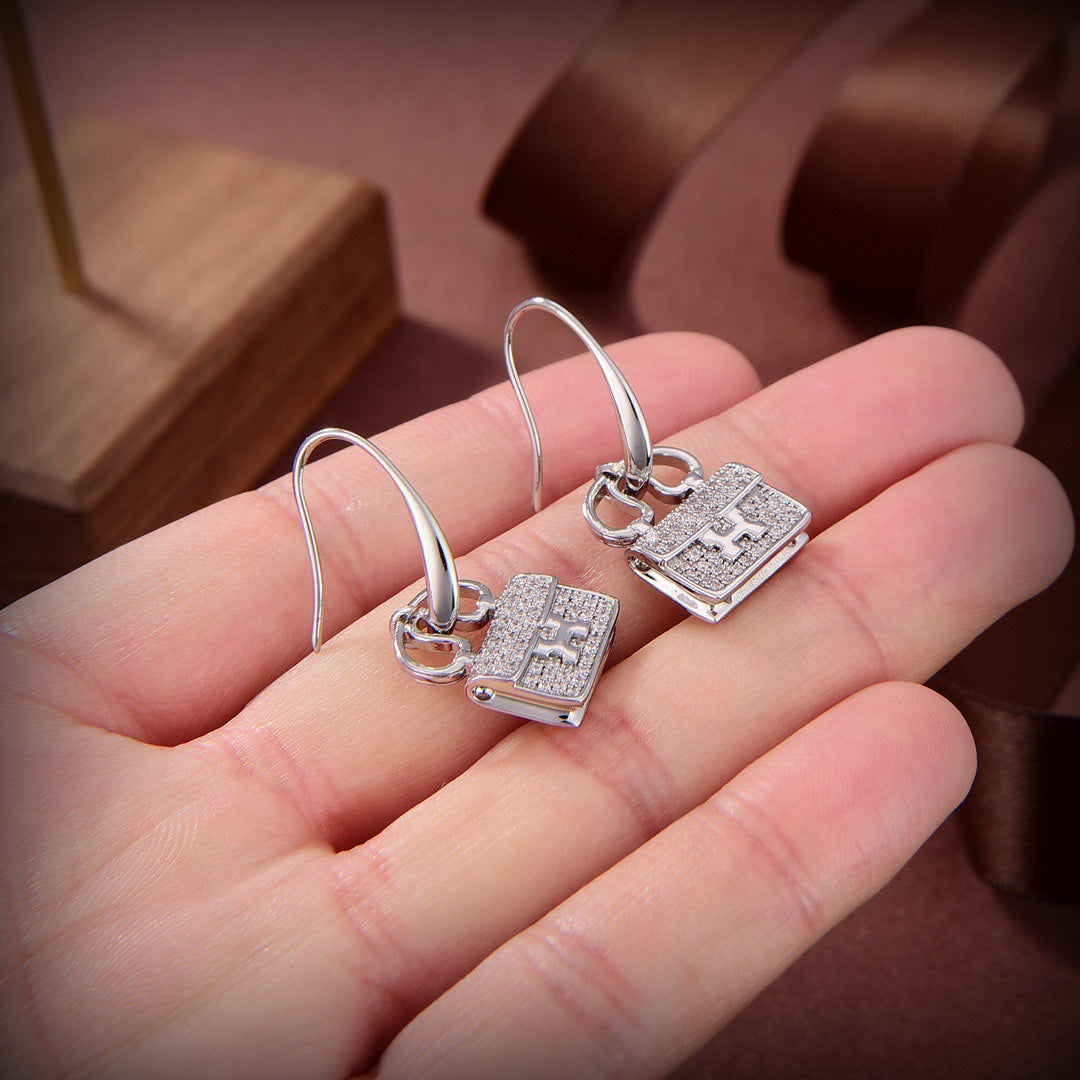 ¡®Lume Jewelry¡¯KELLY DIAMOND EARRINGS