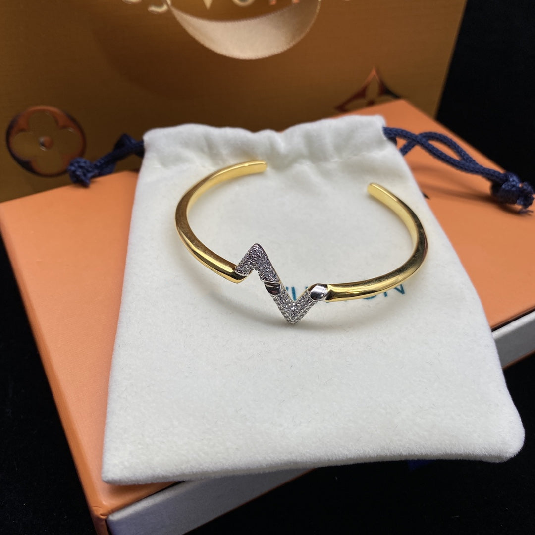 ¡®Lume Jewelry¡¯VOLTE UPSITE DOWN DIAMOND GOLD OPEN BRACELET