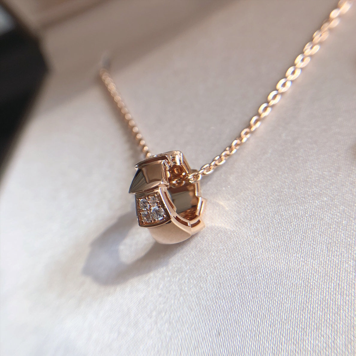 [Lume Jewelry]SERPENTI PEDANT DIAMOND PINK GOLD NECKLACE