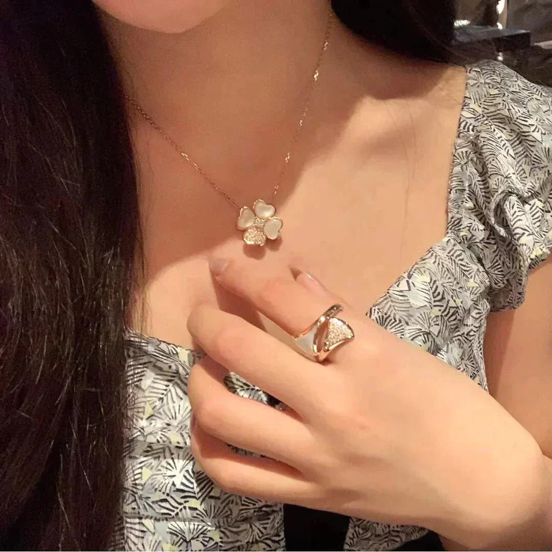 ¡®Lume Jewelry¡¯CLOVER MOP DIAMOND ROSE GOLD NECKLACE