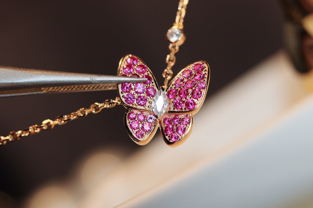 ¡®Lume Jewelry¡¯BUTTERFLY RED DIAMOND ROSE GOLD NECKLACE