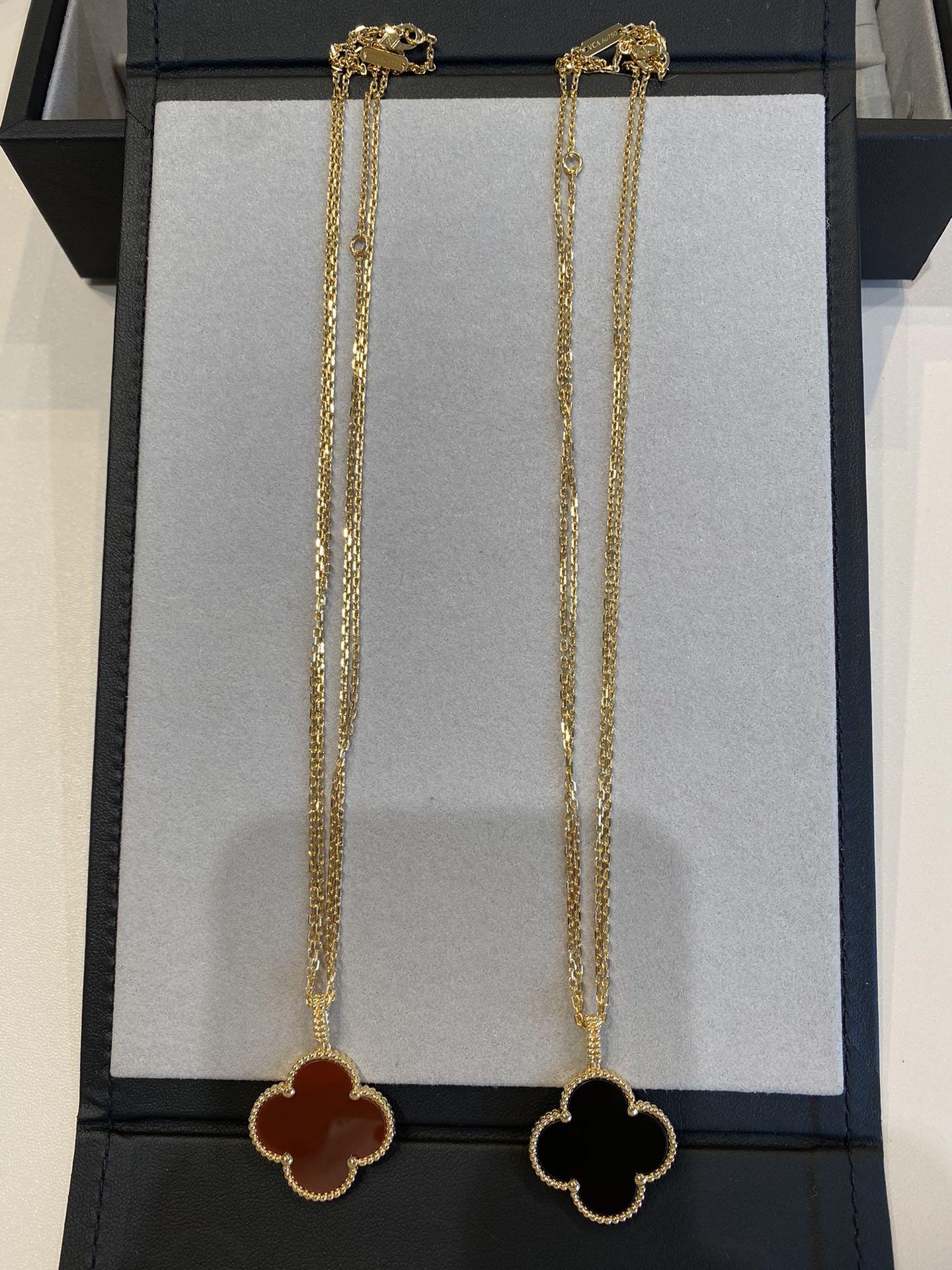 ¡®Lume Jewelry¡¯CLOVER 25MM NECKLACE GOLD CARNELIAN