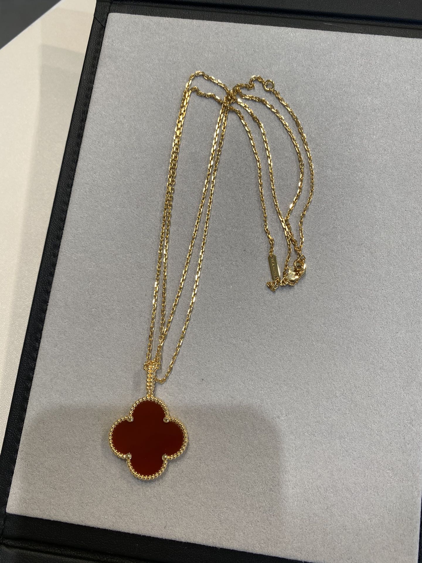 ¡®Lume Jewelry¡¯CLOVER 25MM NECKLACE GOLD CARNELIAN
