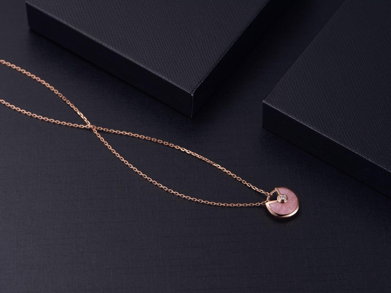 ¡®Lume Jewelry¡¯AMULETTE ROSE GOLD PINK MOP NECKLACE
