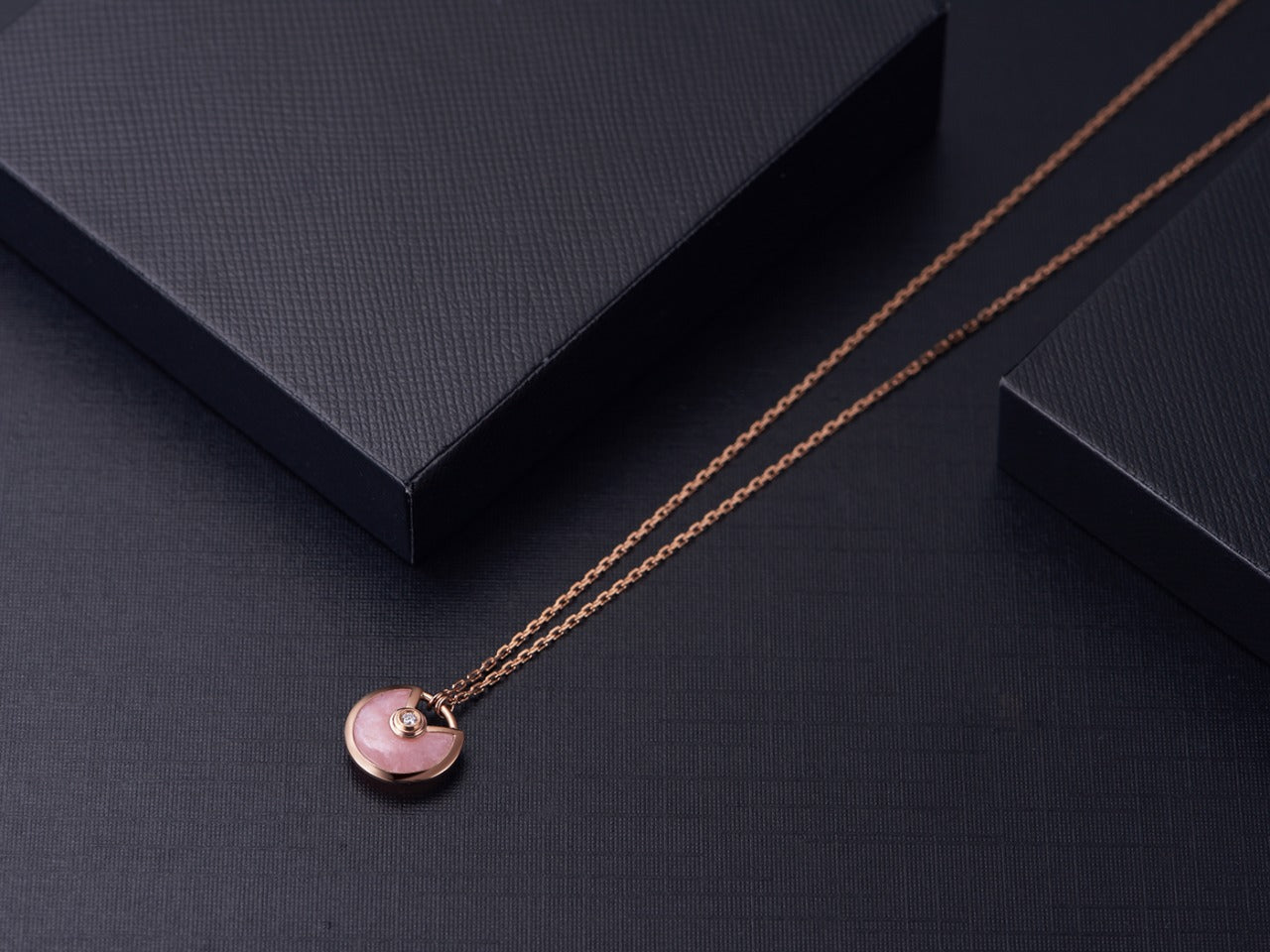 ¡®Lume Jewelry¡¯AMULETTE ROSE GOLD PINK MOP NECKLACE