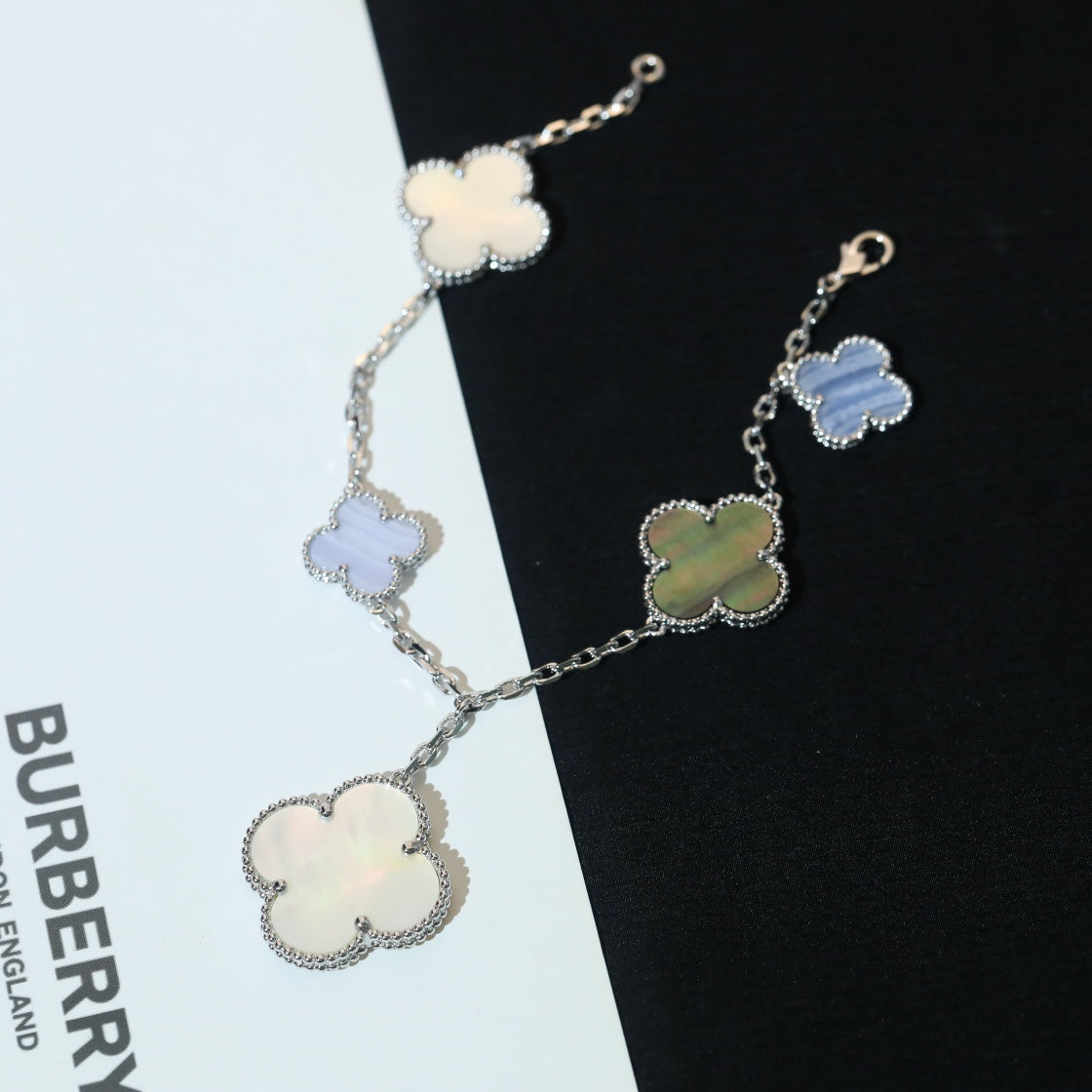 ¡®Lume Jewelry¡¯CLOVER BRACELET 5 MOTIFS MOP CHALCEDONY SILVER