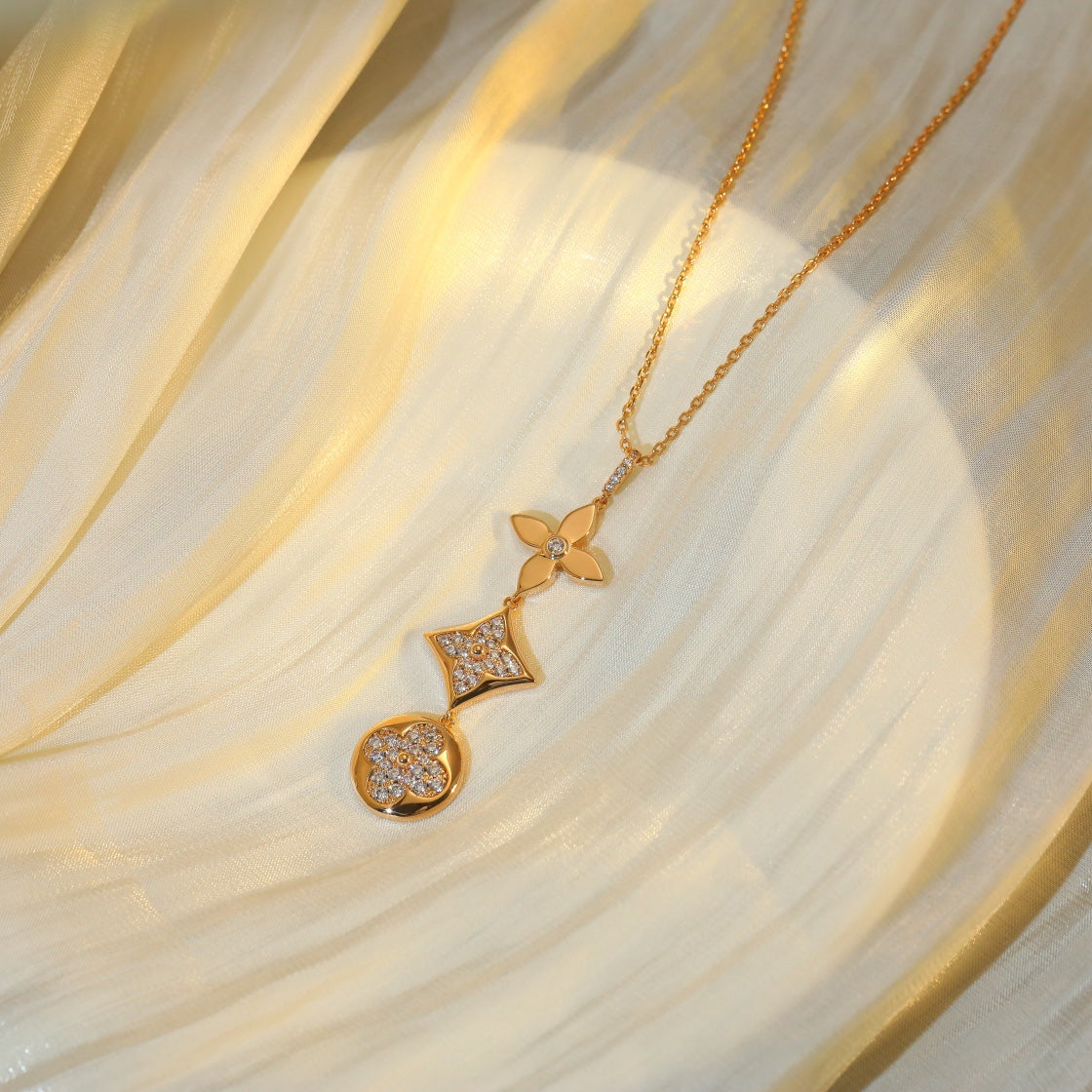 ¡®Lume Jewelry¡¯STAR AND SUN DIAMOND PINK GOLD NECKLACE