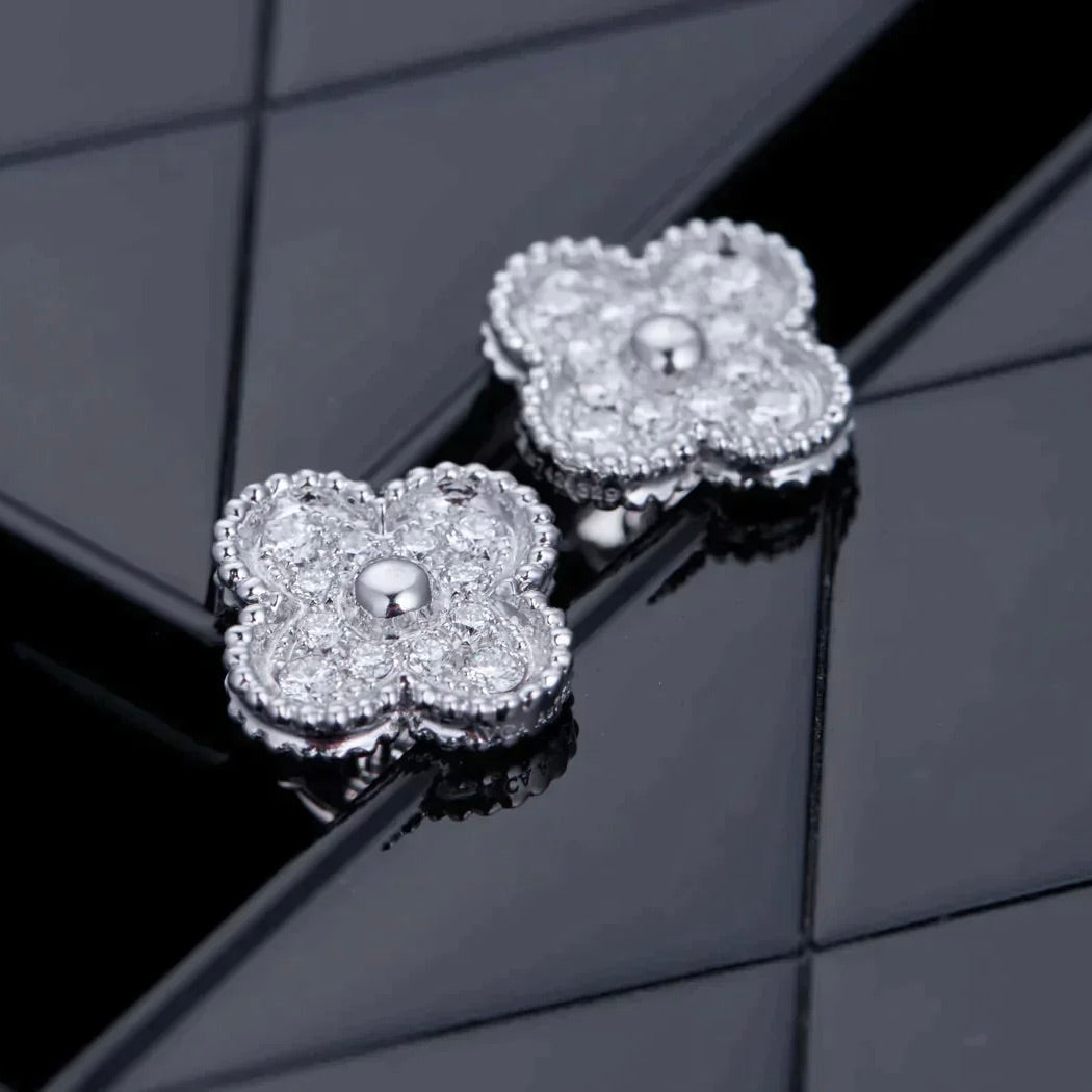¡®Lume Jewelry¡¯CLOVER 1 MOTIFS DIAMOND STUD EARRINGS SILVER