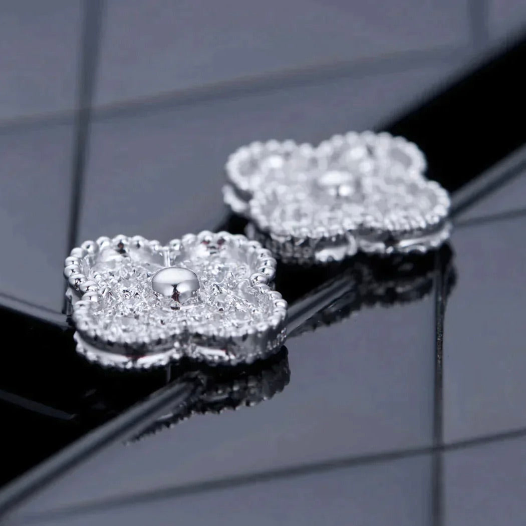 ¡®Lume Jewelry¡¯CLOVER 1 MOTIFS DIAMOND STUD EARRINGS SILVER