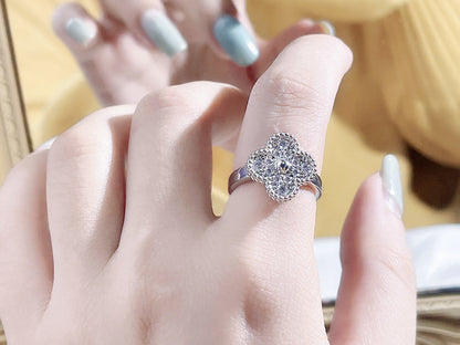 ¡®Lume Jewelry¡¯CLOVER DIAMOND RING
