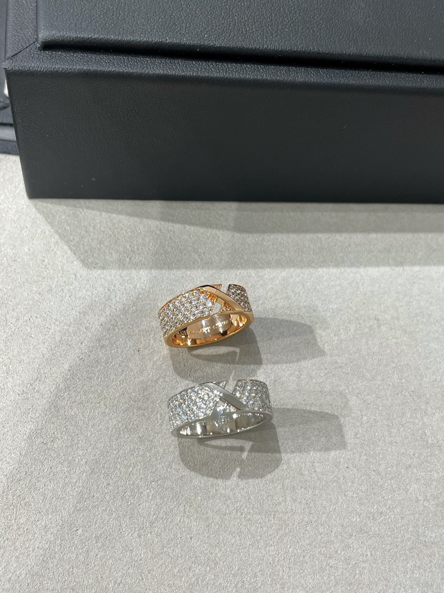¡®Lume Jewelry¡¯LIENS EVIDENCE  DIAMOND PAVED RING