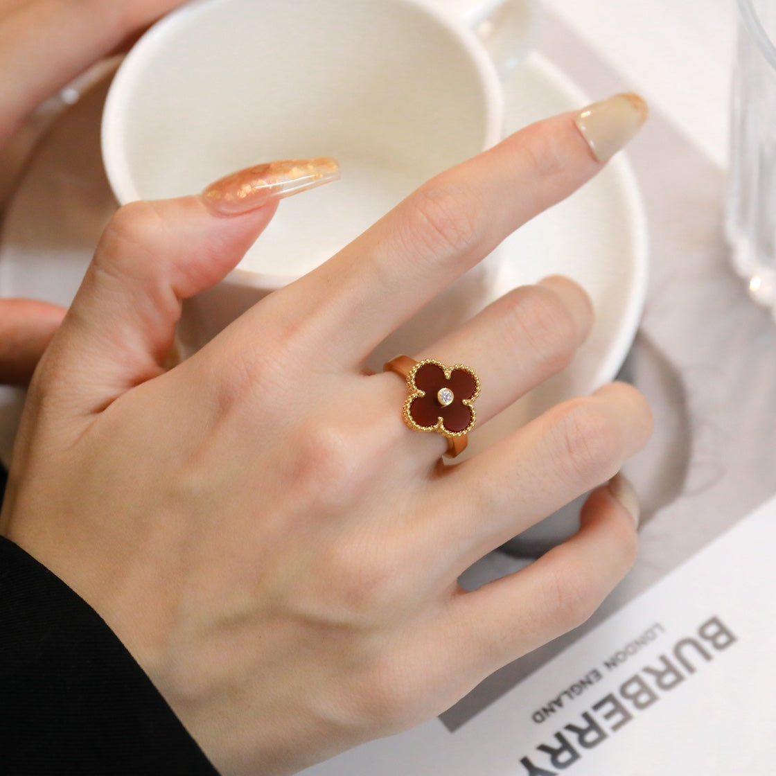 ¡®Lume Jewelry¡¯CLOVER CARNELIAN RING ROSE GOLD DIAMOND