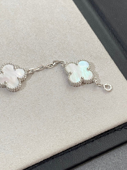 [Lume Jewelry]New CLOVER WHITE PEARL MOP 5 MOTIF BRACELET COLLECTION