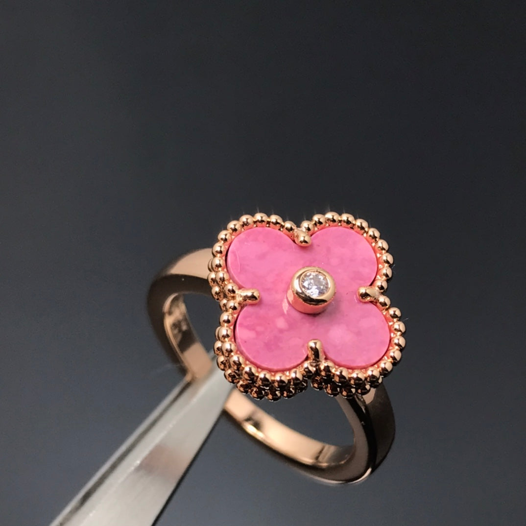 ¡®Lume Jewelry¡¯CLOVER RHODONITE ROSE GOLD RING