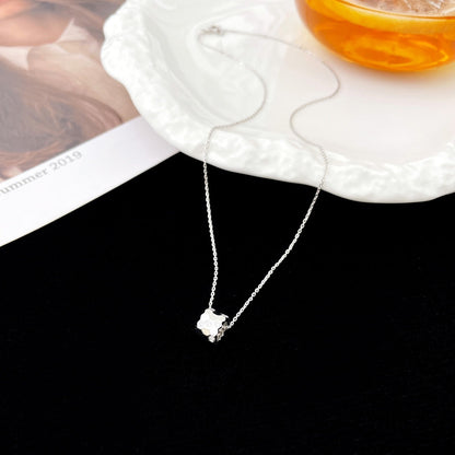 ¡®Lume Jewelry¡¯BEE MINI PEDANT DIAMOND NECKLACE
