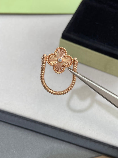 ¡®Lume Jewelry¡¯CLOVER RIVERSIBLE ROSE GOLD RING