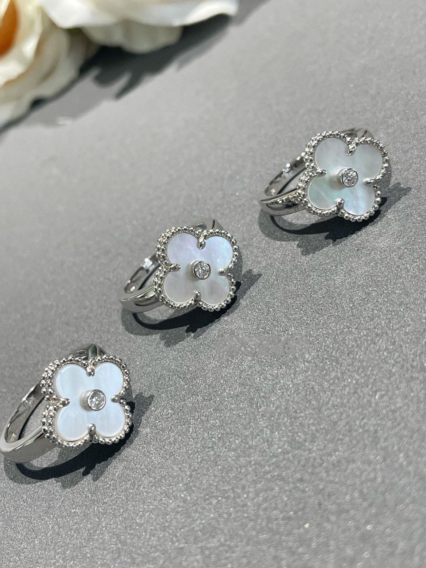 ¡®Lume Jewelry¡¯CLOVER SILVER MOP DIAMOND RING