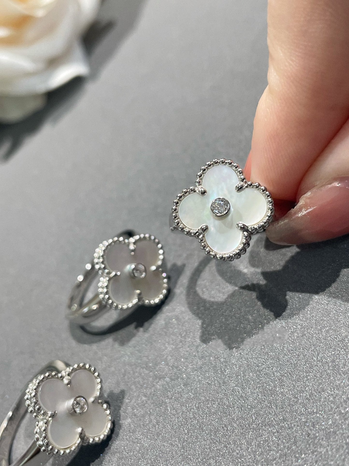 ¡®Lume Jewelry¡¯CLOVER SILVER MOP DIAMOND RING
