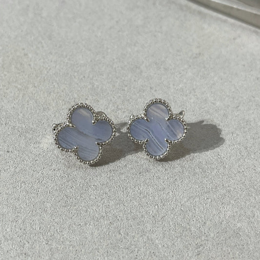 ¡®Lume Jewelry¡¯CLOVER CHALCEDONY SILVER STUD EARRINGS