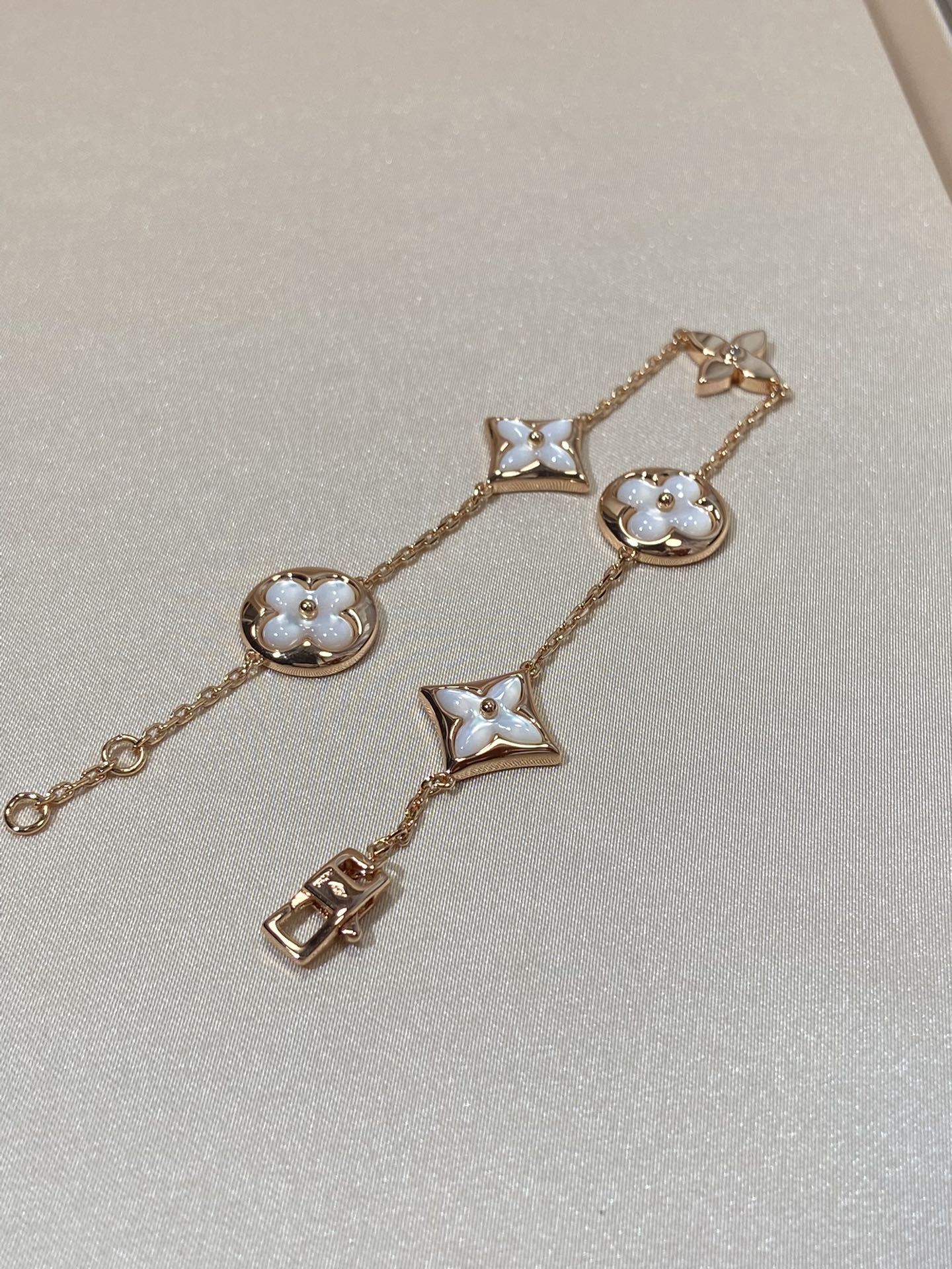 ¡®Lume Jewelry¡¯STAR AND SUN 5 MOTIF MOP PINK GOLD BRACELET