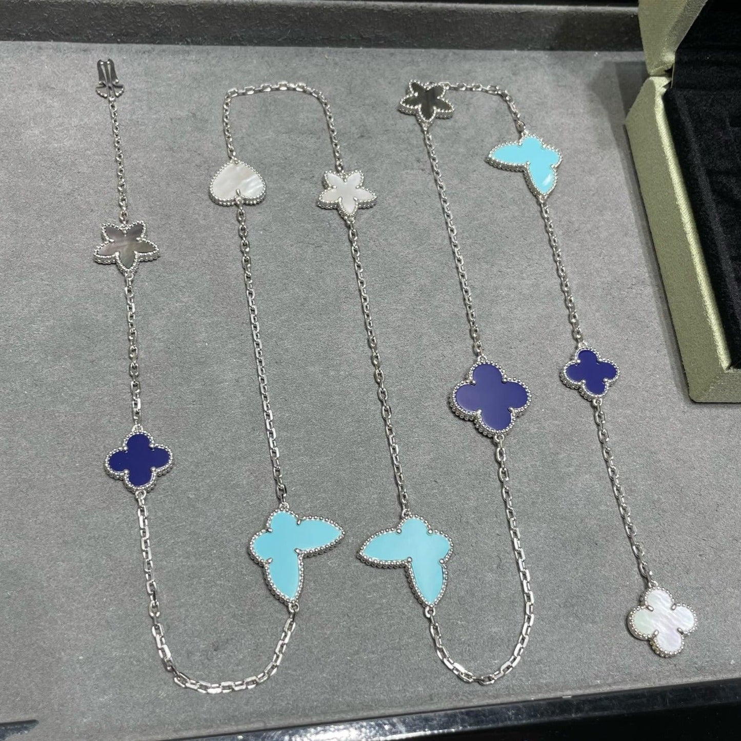 ¡®Lume Jewelry¡¯LUCKY CLOVER SILVER 11 MOTIF NECKLACE