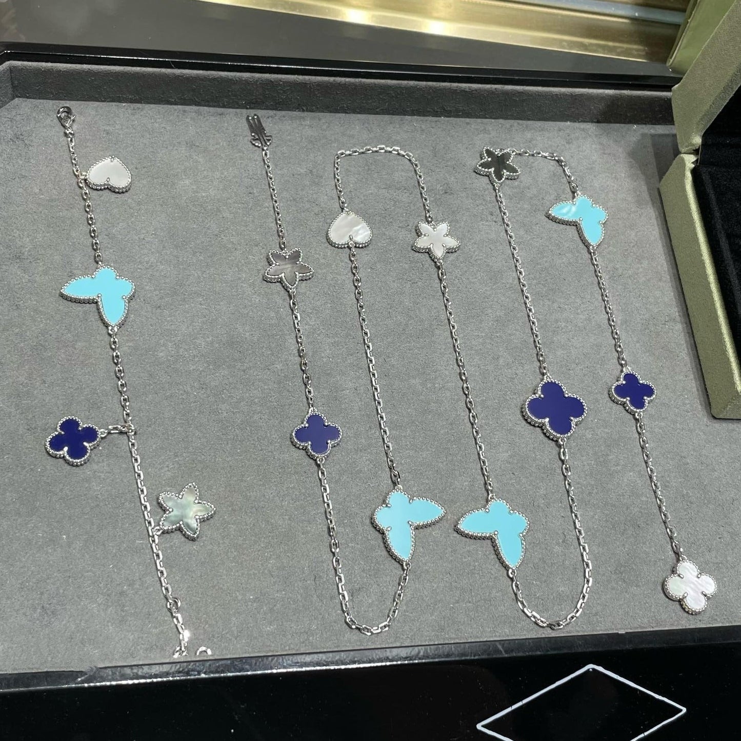 ¡®Lume Jewelry¡¯LUCKY CLOVER SILVER 11 MOTIF NECKLACE