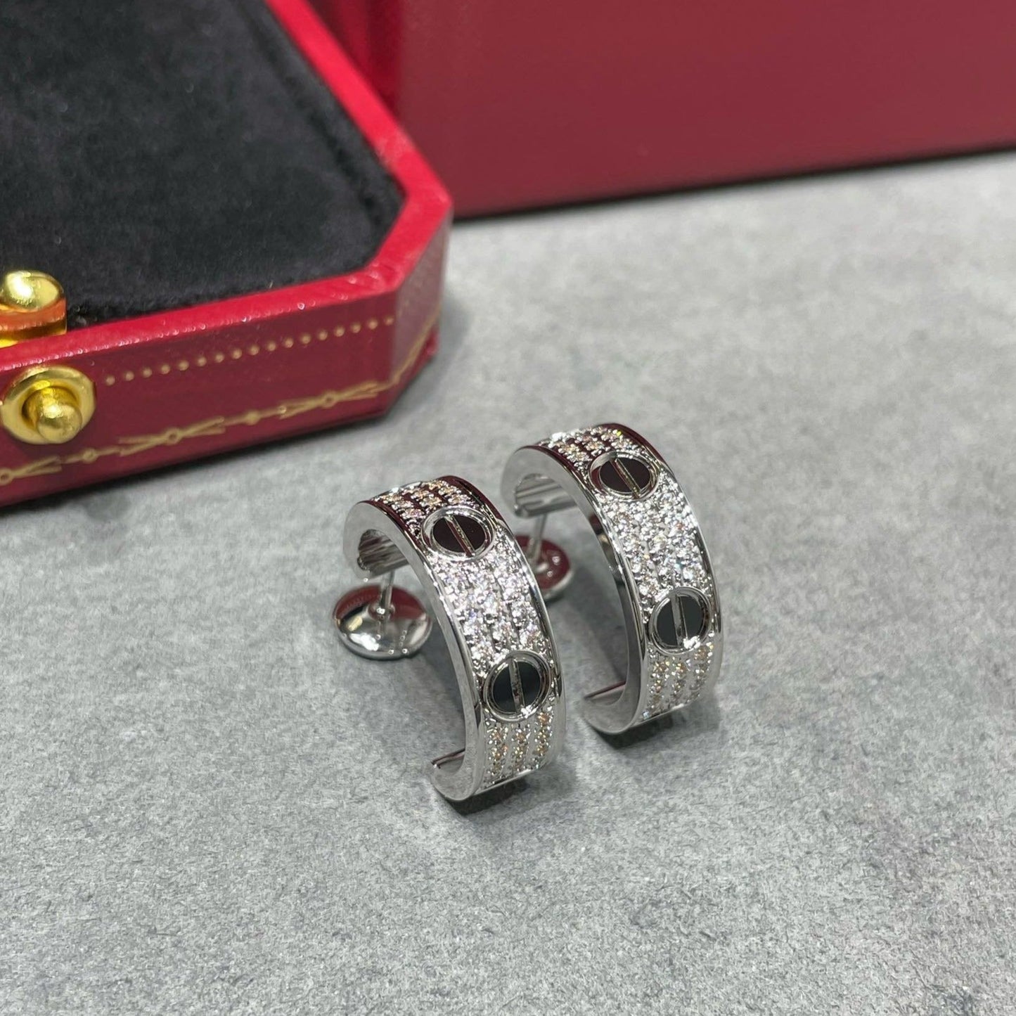 ¡®Lume Jewelry¡¯LOVE CERAMIC DIAMOND PAVED SILVER EARRINGS